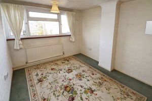 SEAVIEW ROAD- click for photo gallery